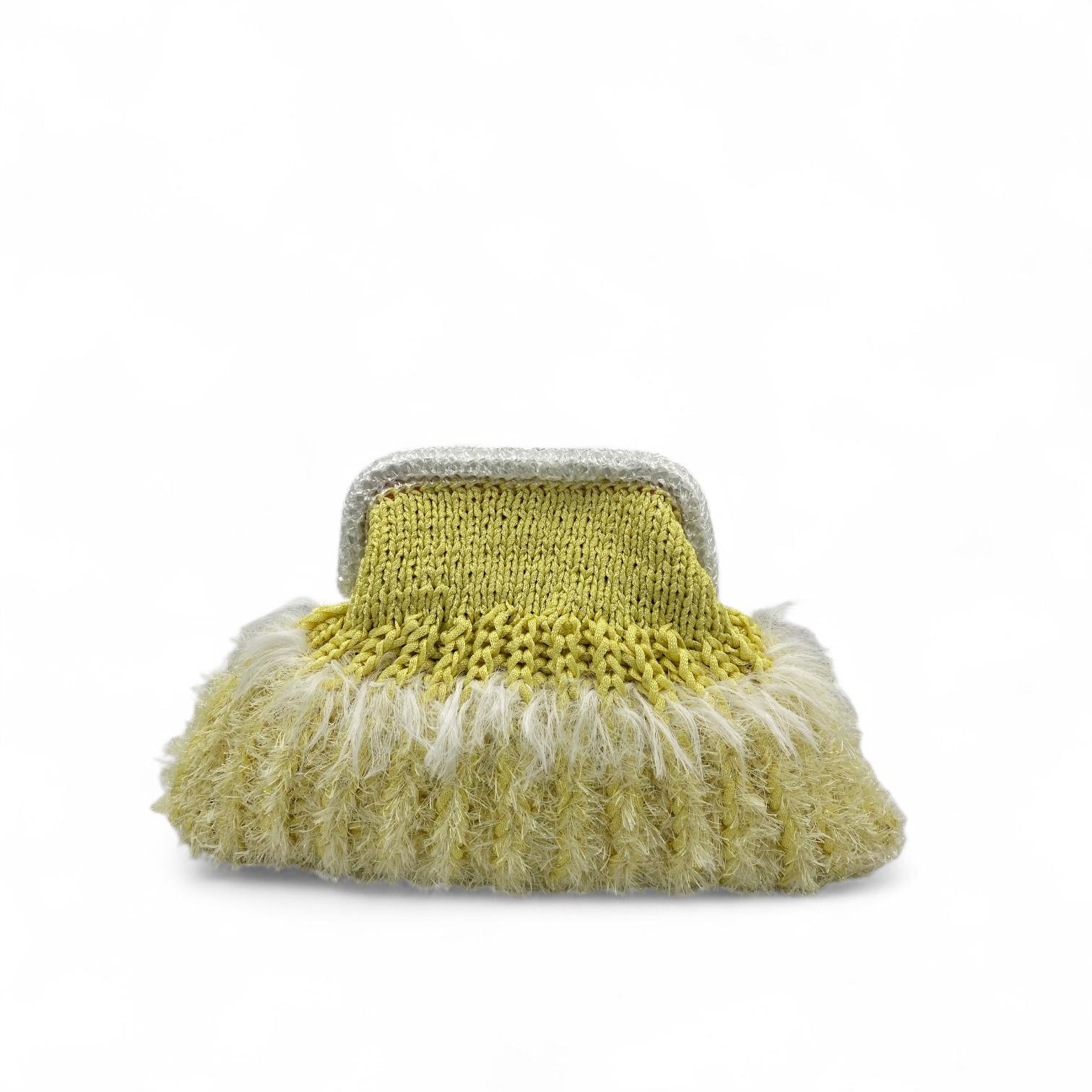 TUY  CLUCH  YELLOW